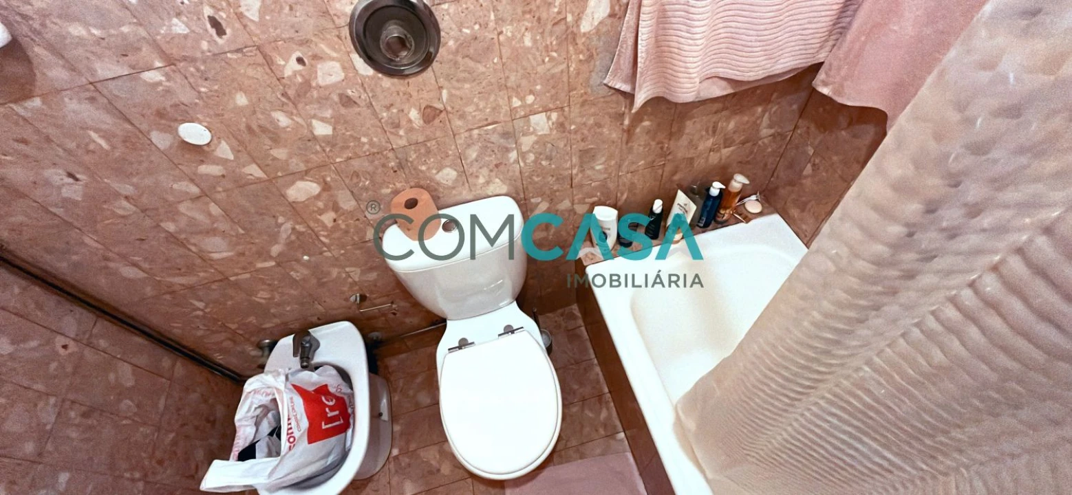 Apartamento T1 para Venda em Lordelo do Ouro e Massarelos Foto 15