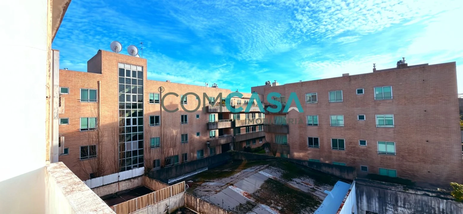 Apartamento T1 para Venda em Lordelo do Ouro e Massarelos Foto 8