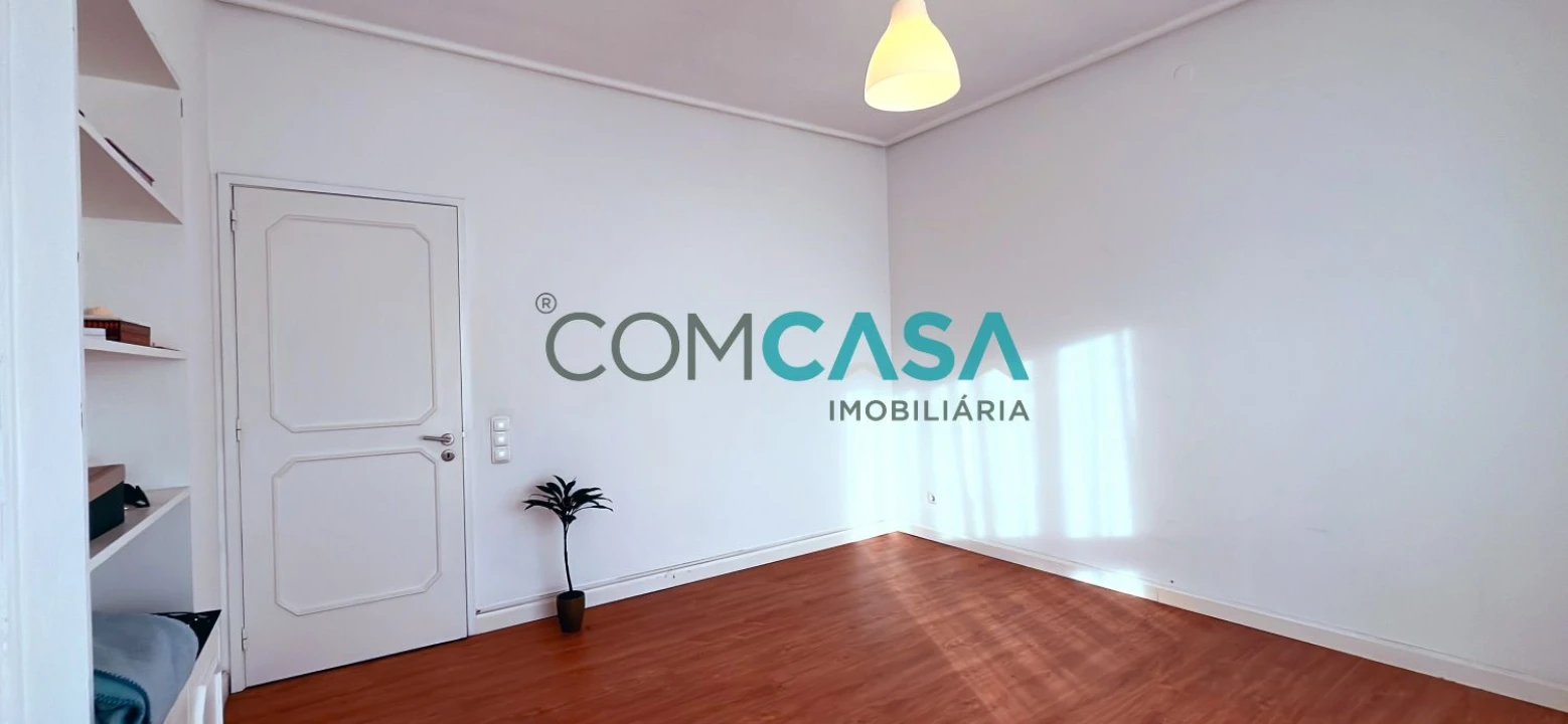 Apartamento T1 para Venda em Lordelo do Ouro e Massarelos Foto 7
