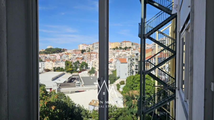 Apartamento T4 para Venda em Arroios Foto 13