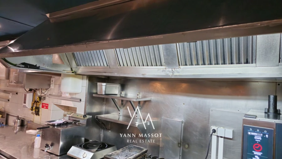 Loja para Trespasse em Santo António Foto 13