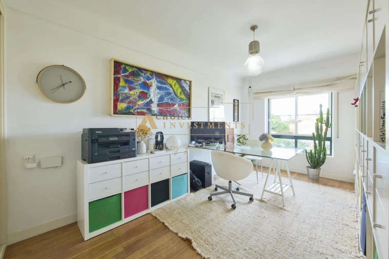 Apartamento T3 para Venda em Carcavelos e Parede Foto 16