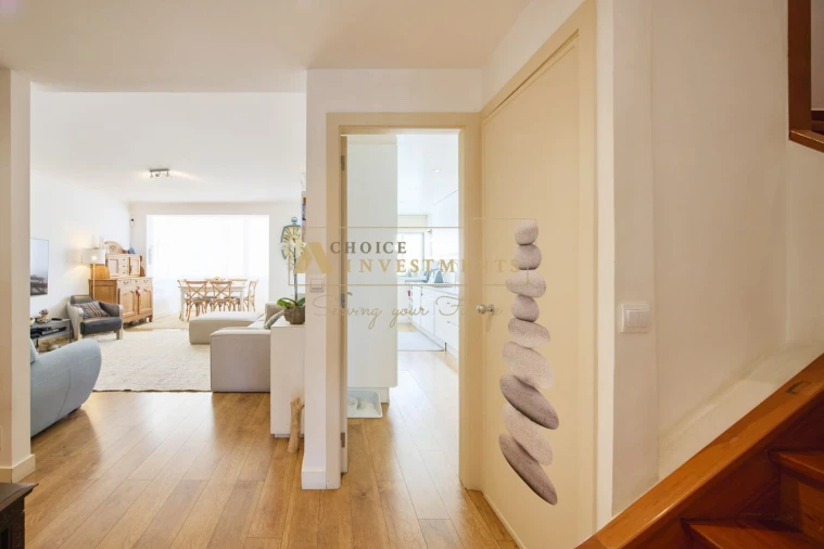 Apartamento T3 para Venda em Carcavelos e Parede Foto 7