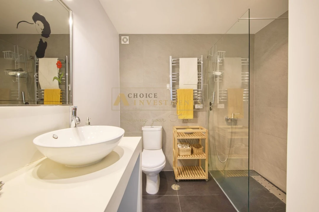 Apartamento T3 para Venda em Carcavelos e Parede Foto 19