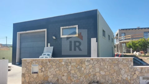 Moradia T3 para Venda em Caldas da Rainha - Santo Onofre e Serra do Bouro