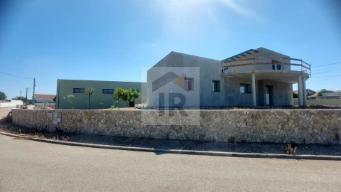 Moradia T3 para Venda em Caldas da Rainha - Santo Onofre e Serra do Bouro