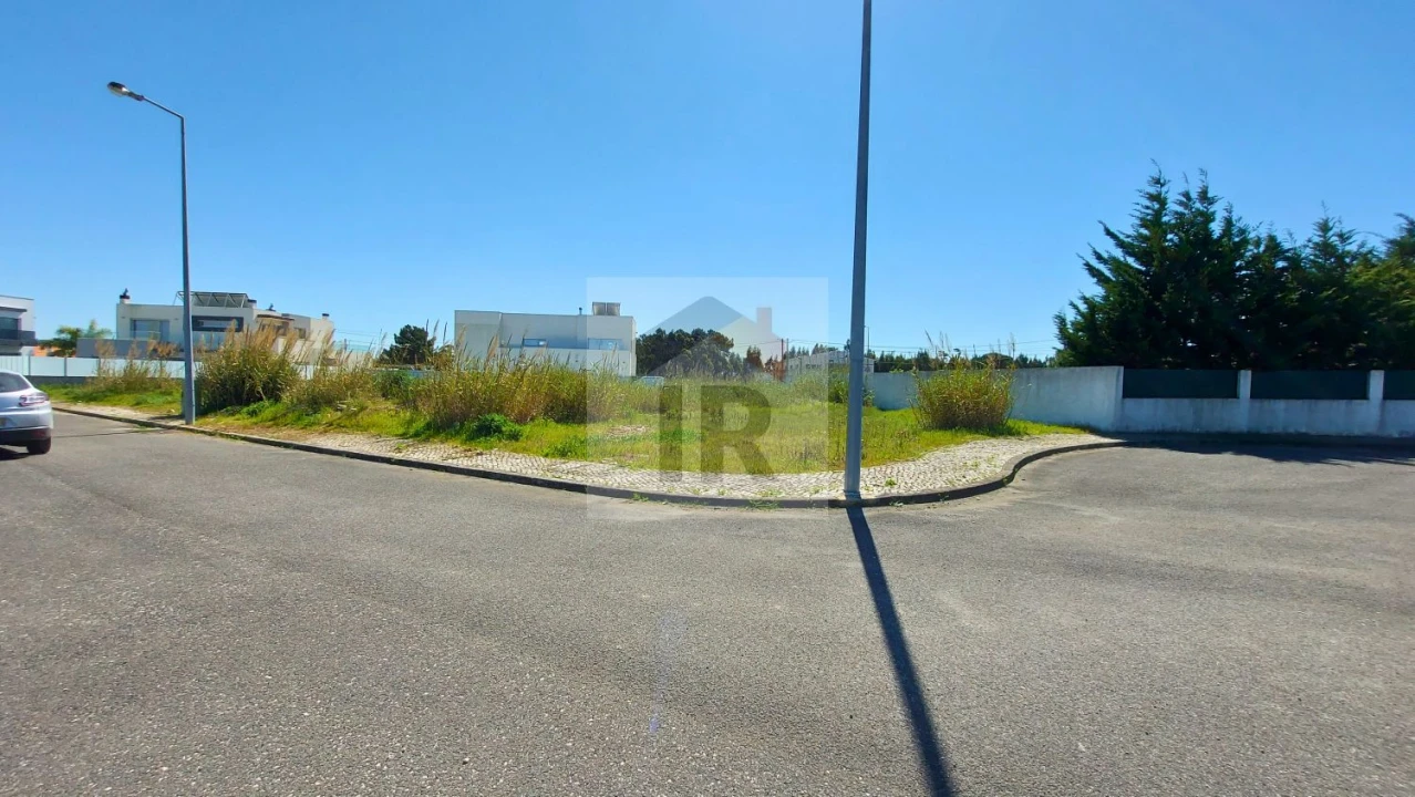 Terreno para Venda em Tornada e Salir do Porto Foto 8