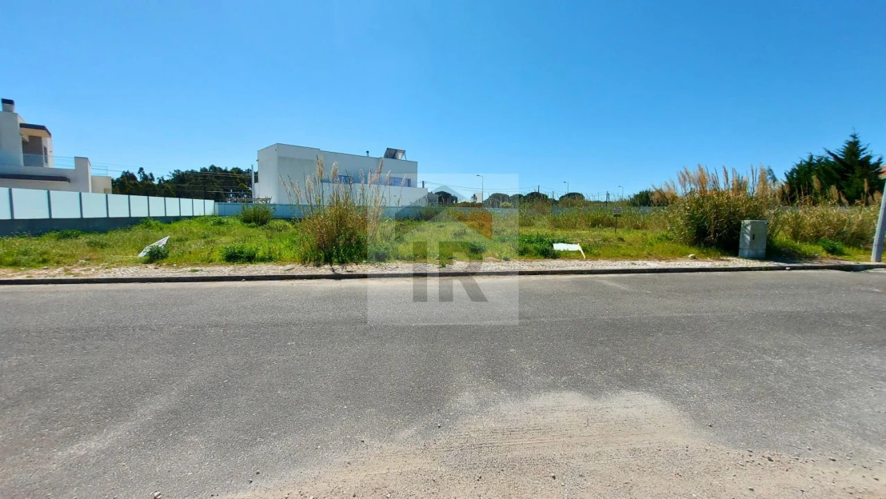 Terreno para Venda em Tornada e Salir do Porto Foto 11