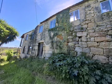 Moradia T4 para Venda em Vila Maior