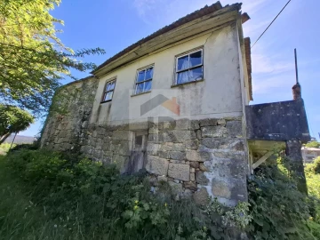 Moradia T4 para Venda em Vila Maior