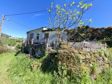 Moradia T4 para Venda em Vila Maior