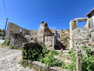 Moradia T4 para Venda em Vila Maior