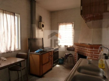 Moradia T4 para Venda em Vila Maior