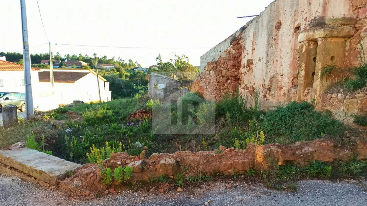 Terreno para Venda em Alvorninha Foto 3