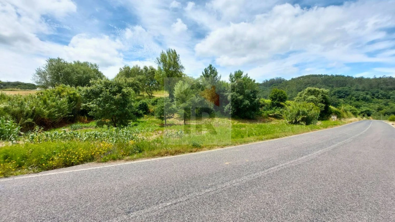 Terreno para Venda em Alvorninha Foto 15