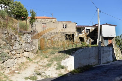 Moradia T3 para Venda em Lordelo