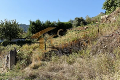 Moradia T3 para Venda em Lordelo