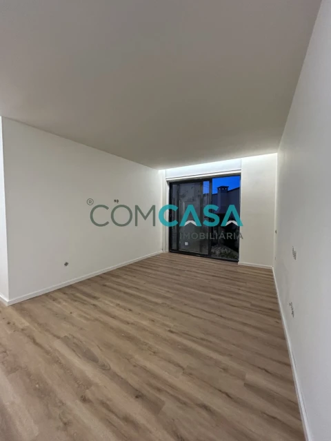 Moradia T3 para Venda em Perafita, Lavra e Santa Cruz do Bispo