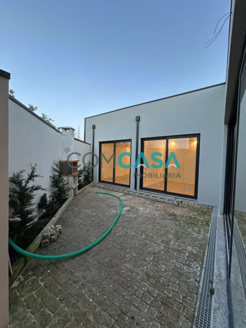 Moradia T3 para Venda em Perafita, Lavra e Santa Cruz do Bispo