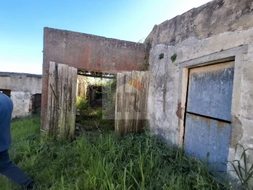 Moradia T2 para Venda em A dos Negros