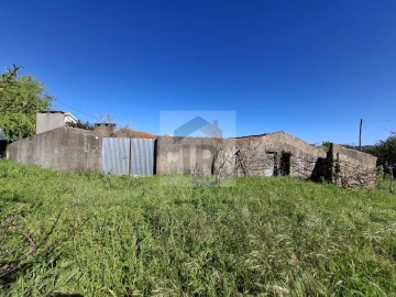 Moradia T2 para Venda em A dos Negros