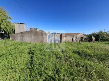 Moradia T2 para Venda em A dos Negros