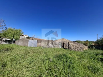 Moradia T2 para Venda em A dos Negros