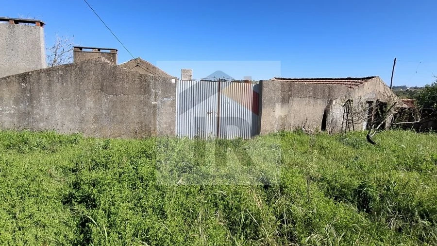 Moradia T2 para Venda em A dos Negros