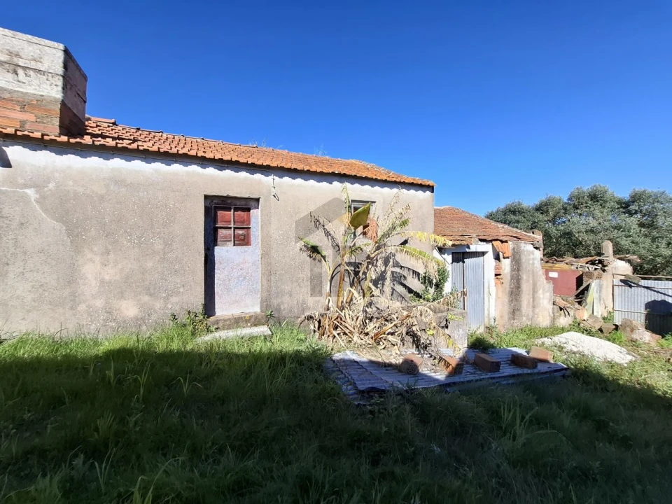 Moradia T2 para Venda em A dos Negros Foto 6