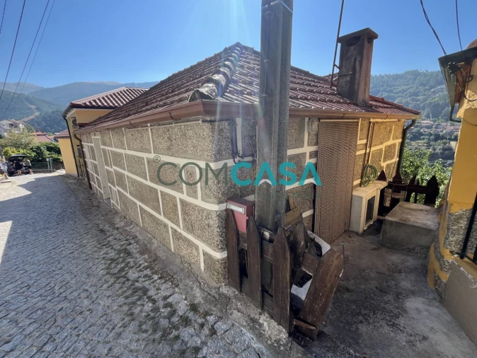 Moradia T3 para Venda em Ansiães Foto 21