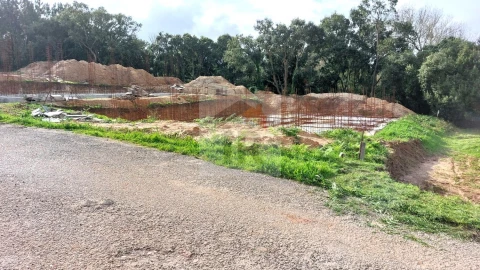 Moradia T3 para Venda em Nossa Senhora do Pópulo, Coto e São Gregório