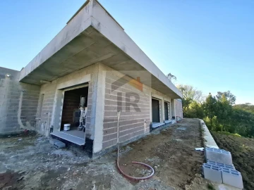 Moradia T3 para Venda em Nossa Senhora do Pópulo, Coto e São Gregório