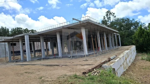 Moradia T3 para Venda em Nossa Senhora do Pópulo, Coto e São Gregório