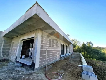 Moradia T3 para Venda em Nossa Senhora do Pópulo, Coto e São Gregório