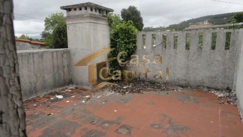 Moradia T5 para Venda em São Martinho de Antas e Paradela de Guiães