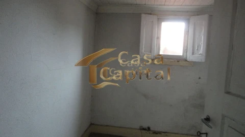 Moradia T5 para Venda em São Martinho de Antas e Paradela de Guiães