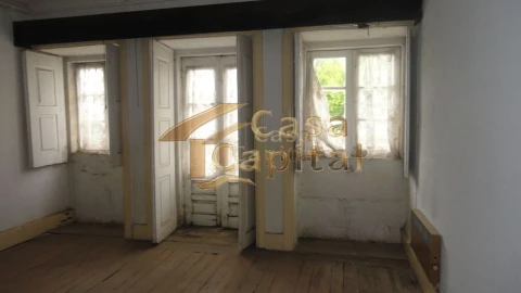 Moradia T5 para Venda em São Martinho de Antas e Paradela de Guiães