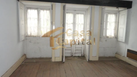 Moradia T5 para Venda em São Martinho de Antas e Paradela de Guiães