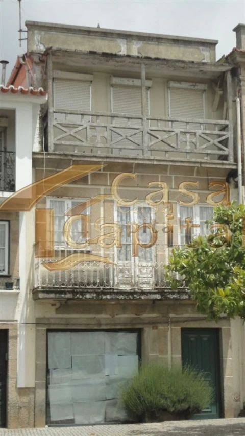 Moradia T5 para Venda em São Martinho de Antas e Paradela de Guiães