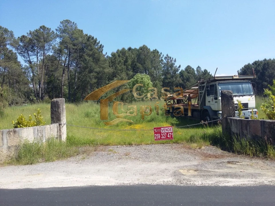 Terreno para Venda em Mouçós e Lamares Foto 2