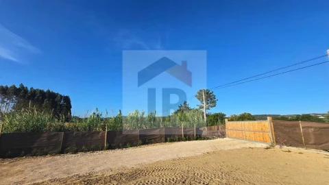 Moradia T2 para Venda em Caldas da Rainha - Santo Onofre e Serra do Bouro