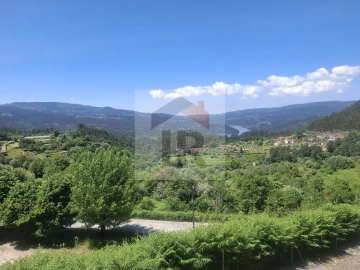 Moradia T3 para Venda em Valadares