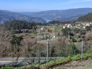 Moradia T3 para Venda em Valadares