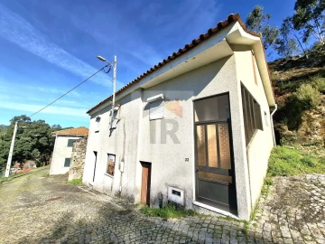 Moradia T3 para Venda em Valadares