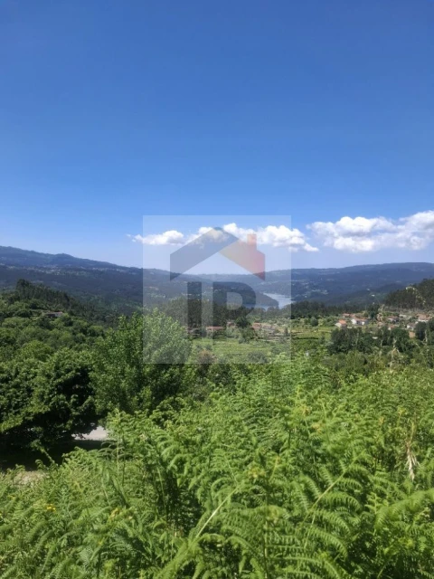 Moradia T3 para Venda em Valadares