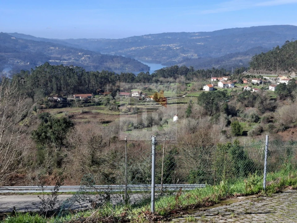 Moradia T3 para Venda em Valadares Foto 21