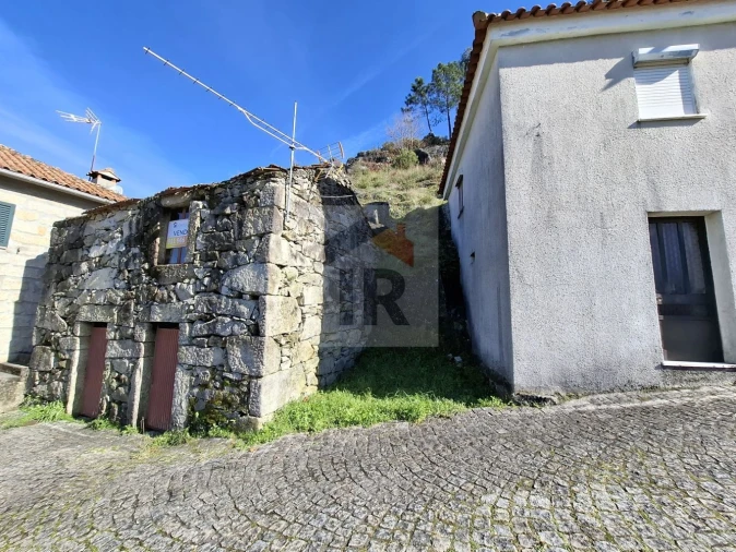 Moradia T3 para Venda em Valadares Foto 10