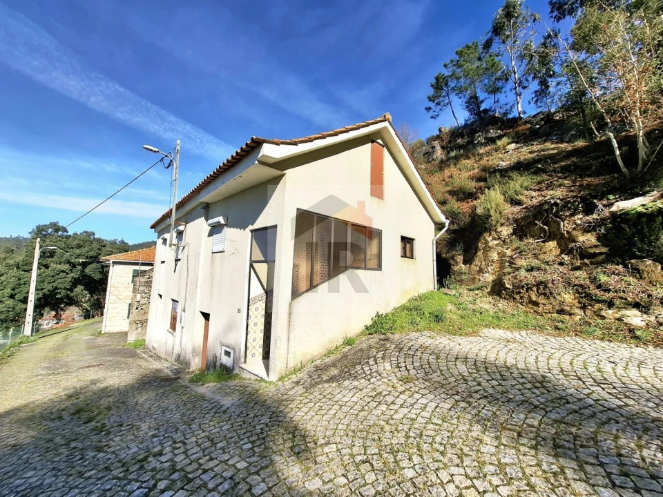 Moradia T3 para Venda em Valadares Foto 3