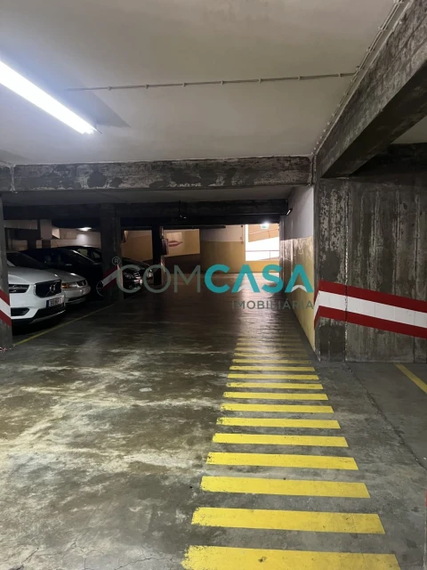 Loja para Venda em Lordelo do Ouro e Massarelos