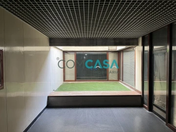 Loja para Venda em Lordelo do Ouro e Massarelos